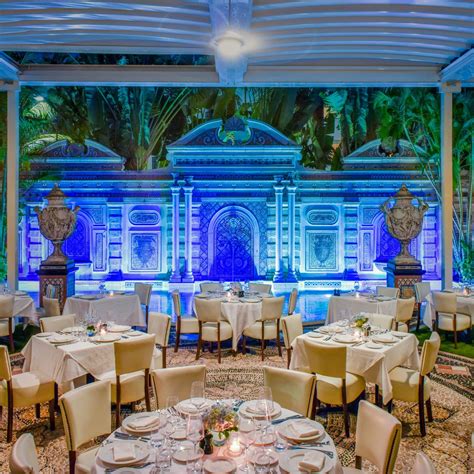 versace mansion dress code dinner|miami gianni.